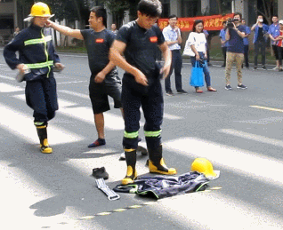 1564448209886096.gif 8.gif